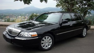 Lincoln-Towncar-Limousine-Service-Orange-County-NY